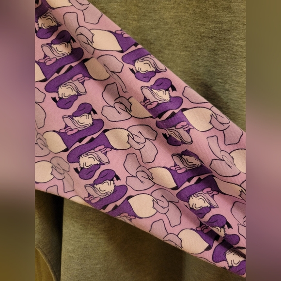 LulaRoe Disney Raglan Top featuring Purple Donald Duck Sleeves - Picture 5 of 5